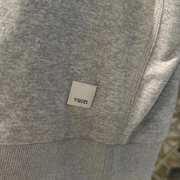 Vuori Halo Crew. S, light Heather gray - Picture 2 of 10